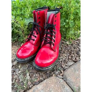 Dr. Martens 1460 Women’s Patent Leather Lace Up Boots Size 9